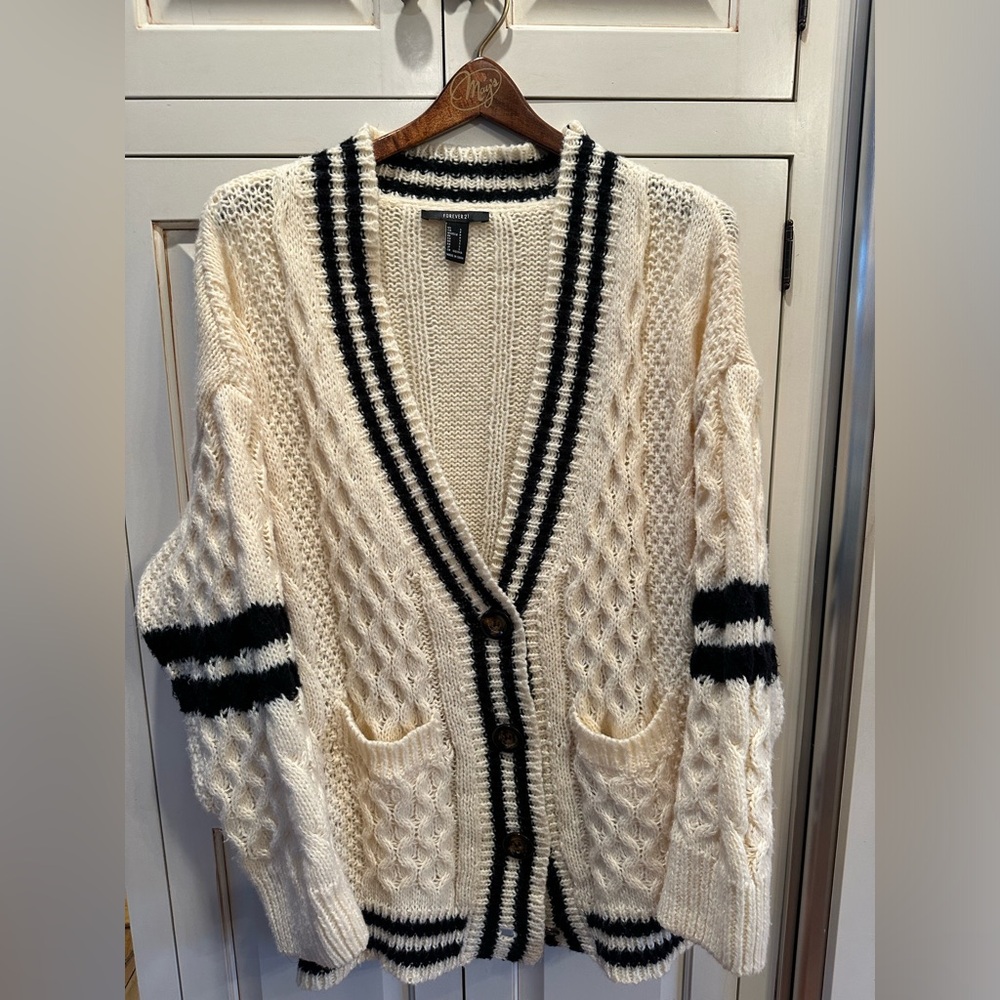 Chic Oversized Forever 21 Cardigan - Cream & Black Stripes